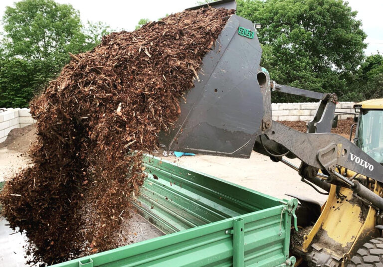 Rindenmulch-bearbeitet